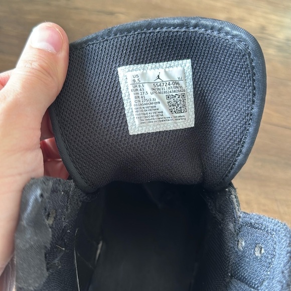 NIKE JORDAN 1 Retro Shadow Red Mid | Men’s 9.5 | Grey/Balck/Red - Picture 12 of 12